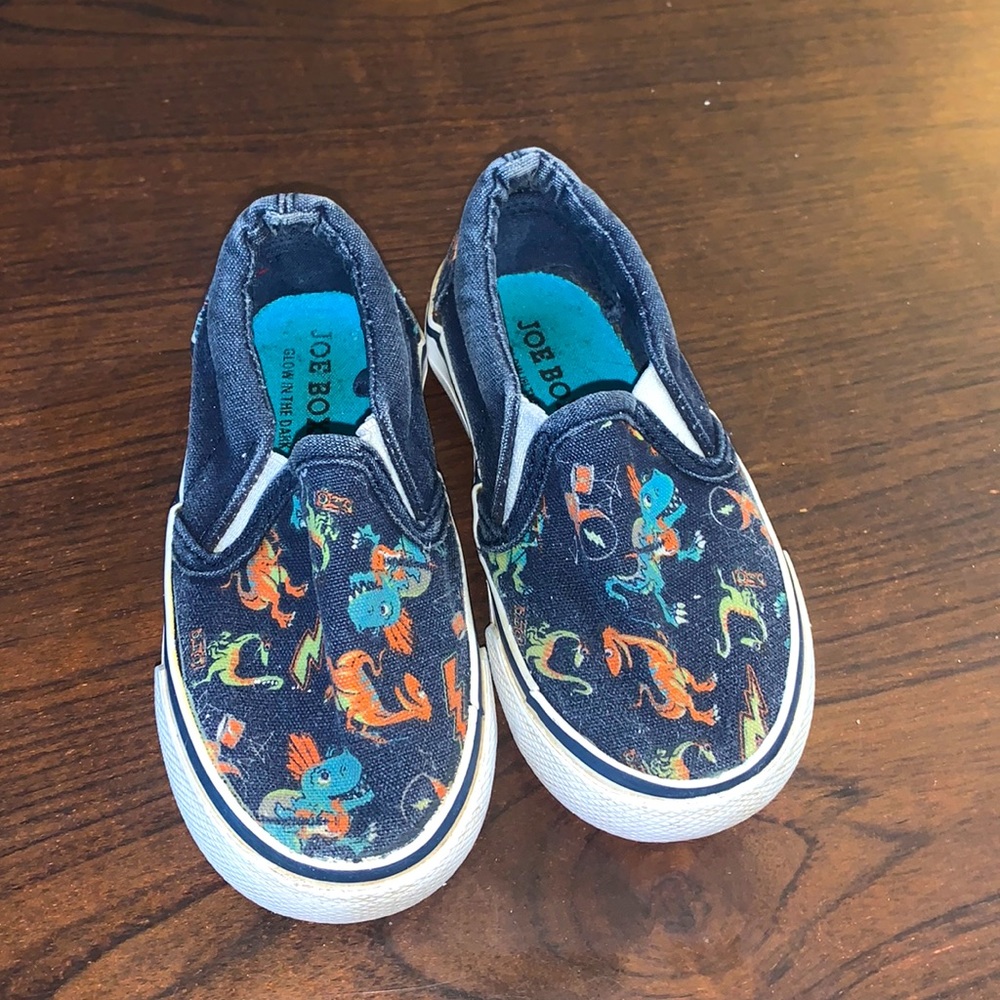 Boys Dino slip on shoes